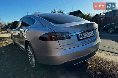 Лифтбек Tesla Model S 2013 в Киеве