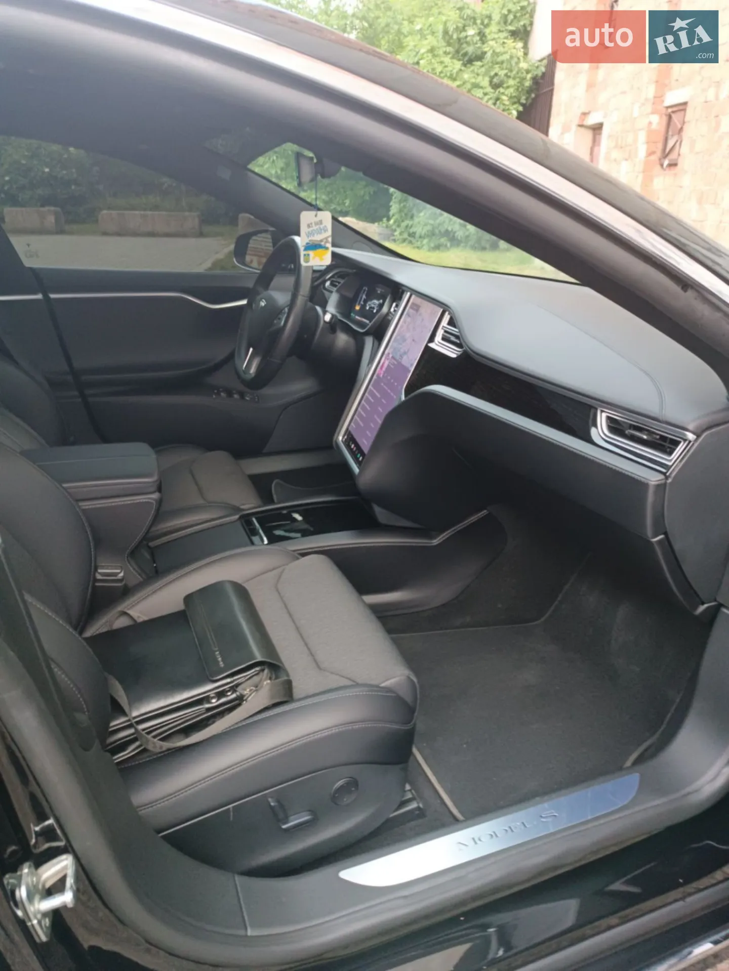 Tesla Model S 2017 VIN 5YJSA1E17HF209651 фото оголошення 3 з 19