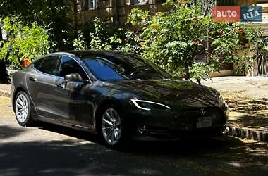 Лифтбек Tesla Model S 2016 в Одессе