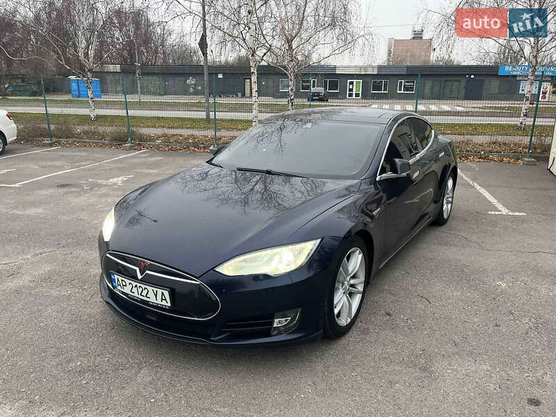 Ліфтбек Tesla Model S 2014 в Запоріжжі