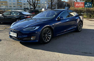 Ліфтбек Tesla Model S 2020 в Рівному