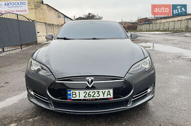 Ліфтбек Tesla Model S 2013 в Полтаві