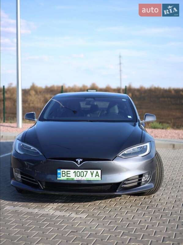 Ліфтбек Tesla Model S 2018 в Миколаєві