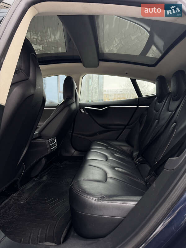 Лифтбек Tesla Model S 2015 в Ровно фото 22 Лифтбек Tesla Model S 2015 в Ровно