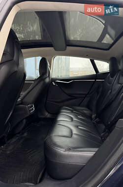 Ліфтбек Tesla Model S 2015 в 