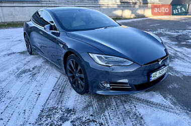 Ліфтбек Tesla Model S 2020 в Києві