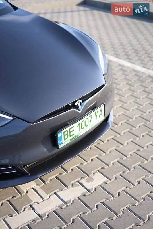 Ліфтбек Tesla Model S 2018 в Миколаєві