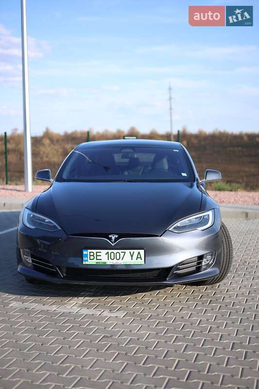 Ліфтбек Tesla Model S 2018 в Миколаєві