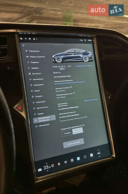 Лифтбек Tesla Model S 2015 в 
