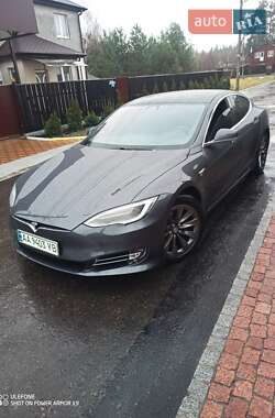 Ліфтбек Tesla Model S 2020 в Києві