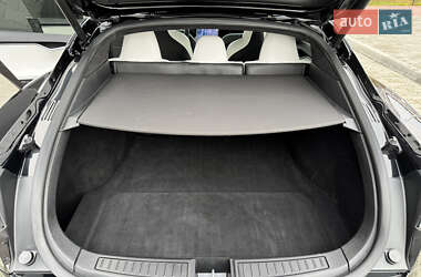 Лифтбек Tesla Model S 2019 в 