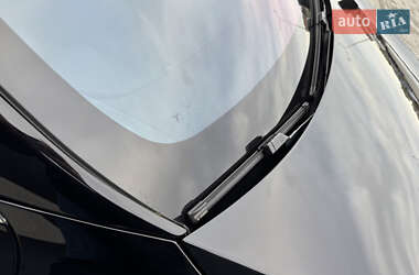 Лифтбек Tesla Model S 2019 в 