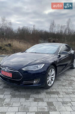 Лифтбек Tesla Model S 2014 в Львове