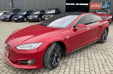 Лифтбек Tesla Model S 2016 в Львове