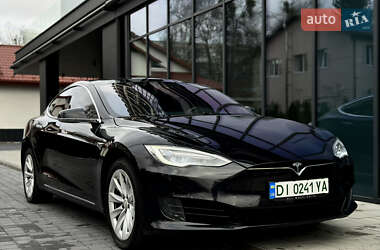 Лифтбек Tesla Model S 2017 в Львове