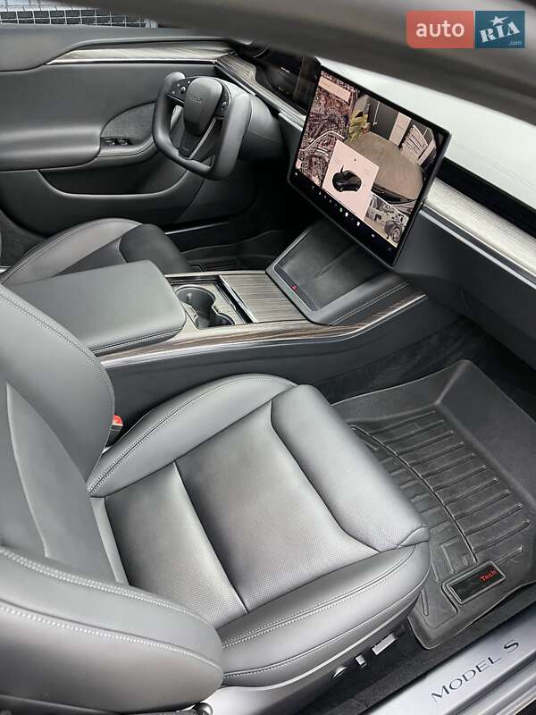 Лифтбек Tesla Model S 2022 в Виннице