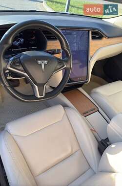 Лифтбек Tesla Model S 2019 в 