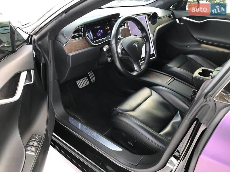 Ліфтбек Tesla Model S 2017 в Києві