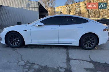 Ліфтбек Tesla Model S 2019 в Дніпрі