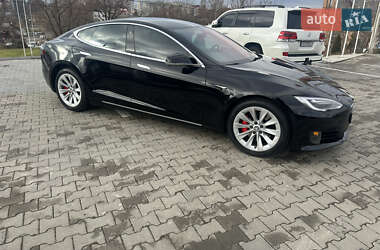 Ліфтбек Tesla Model S 2016 в Чернівцях