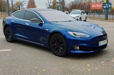 Ліфтбек Tesla Model S 2015 в Харкові