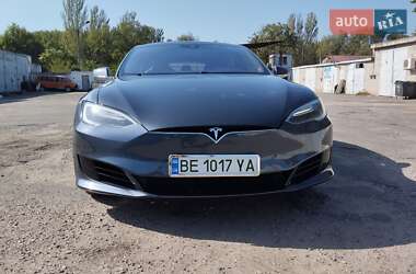 Лифтбек Tesla Model S 2016 в Николаеве