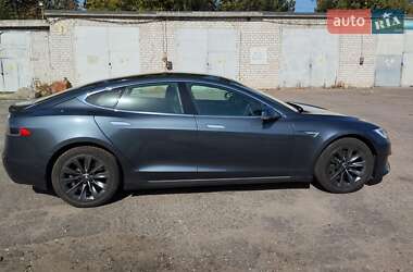 Лифтбек Tesla Model S 2016 в Николаеве