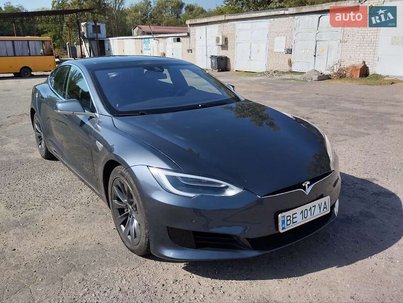 Ліфтбек Tesla Model S 2016 в Миколаєві