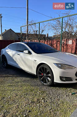 Ліфтбек Tesla Model S 2014 в Ужгороді