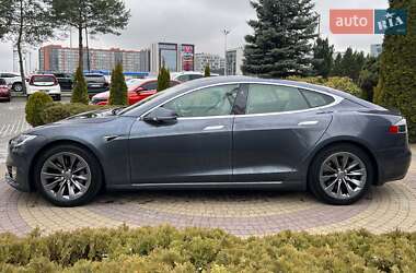 Лифтбек Tesla Model S 2017 в Львове