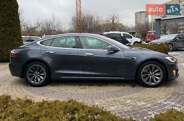 Лифтбек Tesla Model S 2017 в Львове