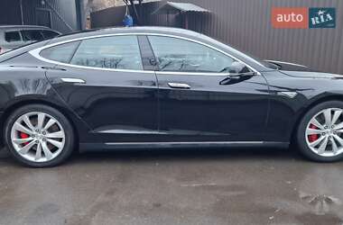 Лифтбек Tesla Model S 2014 в 