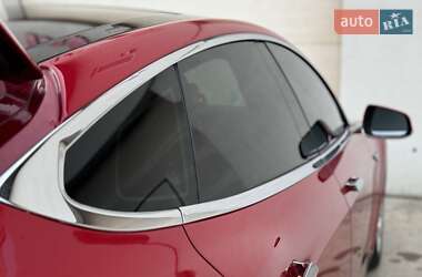 Ліфтбек Tesla Model S 2015 в Сарнах