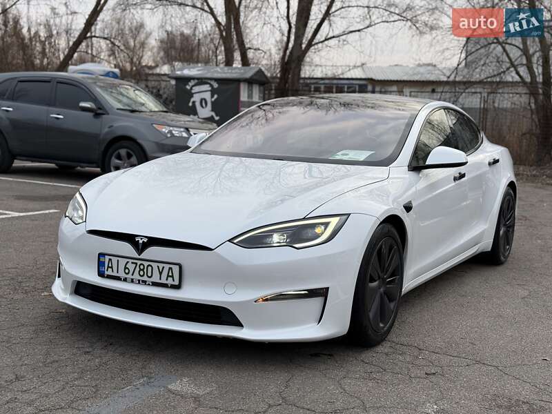 Лифтбек Tesla Model S 2022 в Киеве