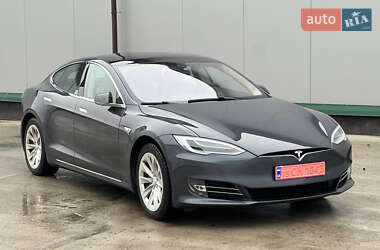 Лифтбек Tesla Model S 2017 в Виннице