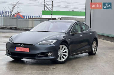 Лифтбек Tesla Model S 2017 в Виннице