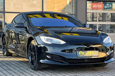 Лифтбек Tesla Model S 2014 в 