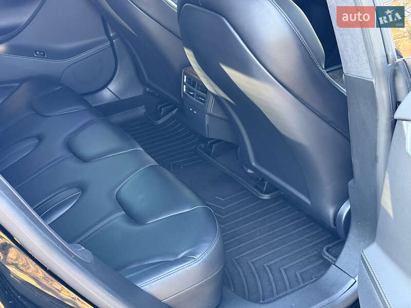Лифтбек Tesla Model S 2021 в Кривом Роге