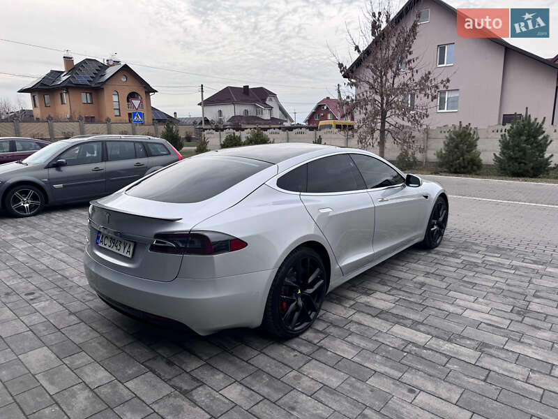 Ліфтбек Tesla Model S 2018 в Луцьку