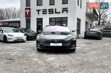 Лифтбек Tesla Model S 2017 в Виннице