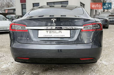 Лифтбек Tesla Model S 2017 в Виннице