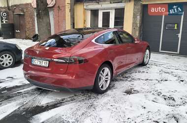 Лифтбек Tesla Model S 2014 в Львове