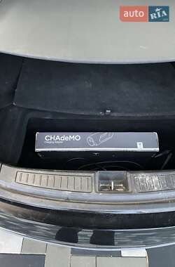 Лифтбек Tesla Model S 2014 в 
