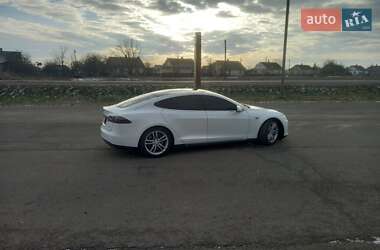 Ліфтбек Tesla Model S 2015 в Рівному