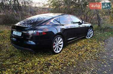 Ліфтбек Tesla Model S 2014 в Кам'янському