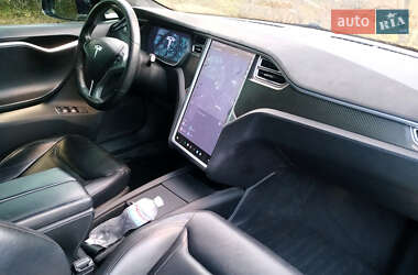 Ліфтбек Tesla Model S 2014 в Кам'янському