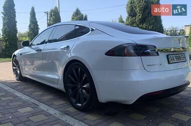 Ліфтбек Tesla Model S 2017 в 