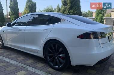 Ліфтбек Tesla Model S 2017 в 