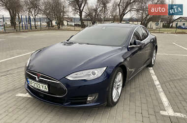 Лифтбек Tesla Model S 2014 в Запорожье