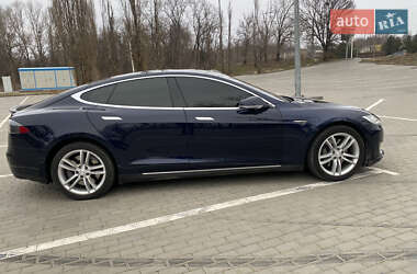 Лифтбек Tesla Model S 2014 в Запорожье